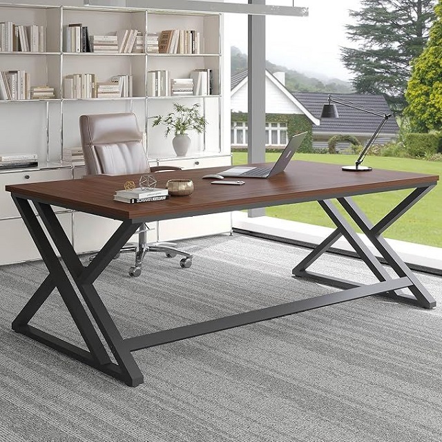 Bàn giám đốc chân sắt – Sự lựa chọn bền bỉ tiết kiệm