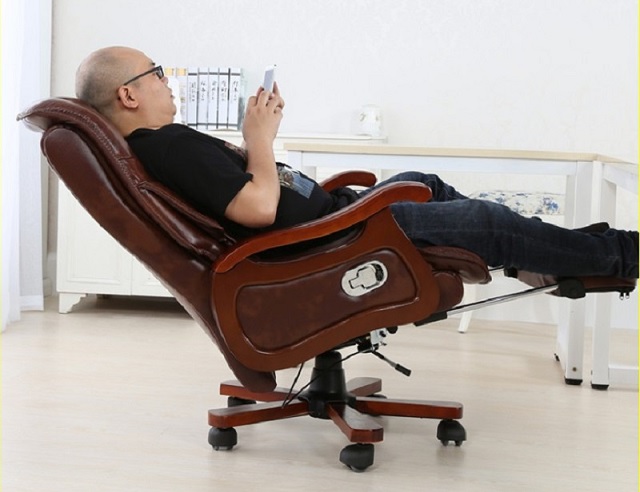 Ghế giám đốc Massage – Tiện ích sức khỏe ngay tại bàn làm việc 